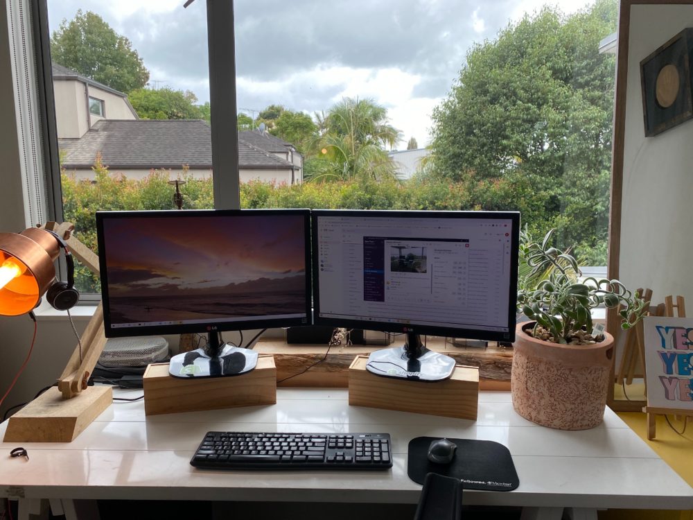 Desktop Monitors with Window